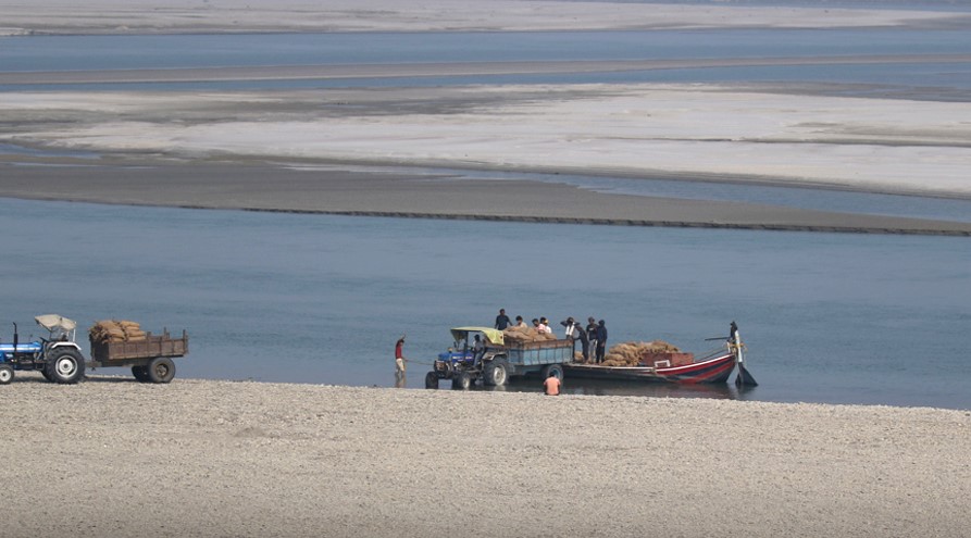 “पुल बन्यो, अधिकार बनेन: सुस्तामा नागरिकता र लालपुर्जा संकट गहिरिँदै