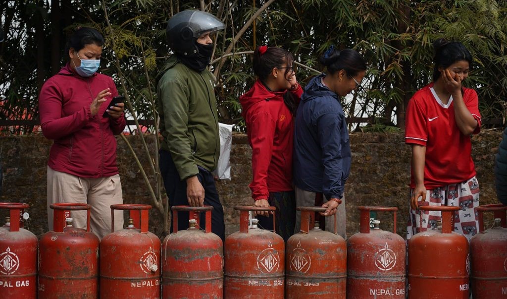 ग्यास संकटको वास्तविकता: उपभोक्ता होइन, नीति र प्रणालीको विफलता