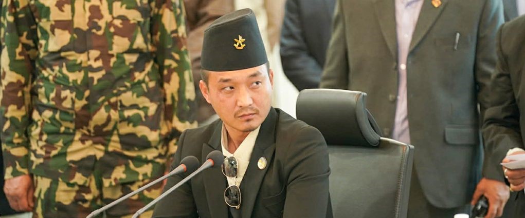 चौतर्फी आलोचनापछि गृहमन्त्री गुरुङले दिए राजीनामा